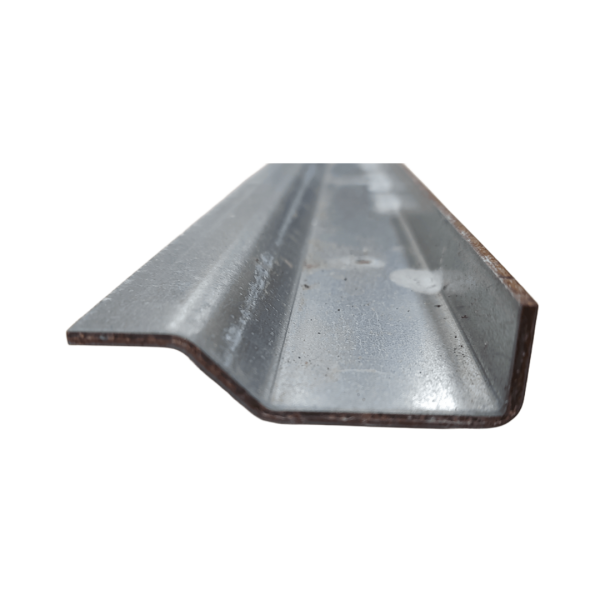 Galvanized steel clamping bar for side skirting – 3 x 77 x 3000 mm. - Image 2
