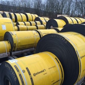 Plain rubber conveyor belts