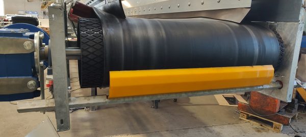 Complete Rasmus belt scraper incl. bracket - 1,500 mm.