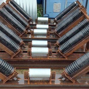 Roller frame with Ø108 and Ø133 rollers - 1750 x 680 mm.