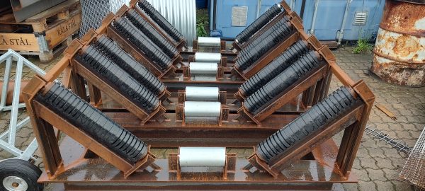Roller frame with Ø108 and Ø133 rollers - 1750 x 680 mm.